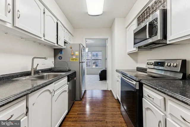 $574,900 | 10255 Braddock Road, Fairfax, VA 22032