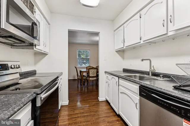 $574,900 | 10255 Braddock Road, Fairfax, VA 22032