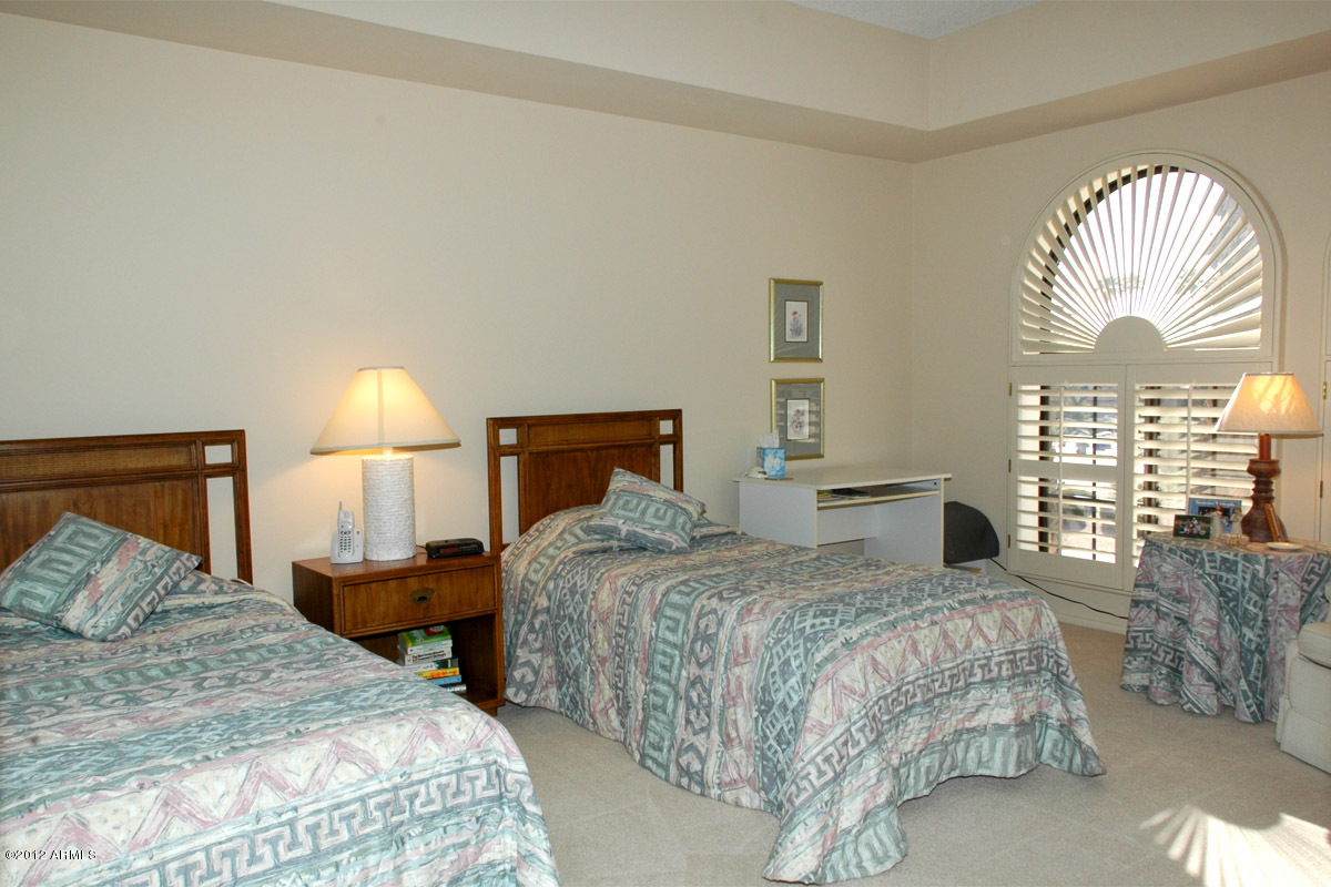 25609 Forest Road, Unit 4 Rio Verde, AZ 85263 - Photo 7 of 8 Master Bedroom