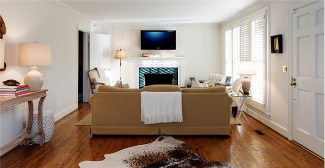 106 Alton Road Nashville, TN 37205 - Photo 2 of 15 Beautiful hardwoods, crown molding and fresh neutral paint are some of the many features of the living room