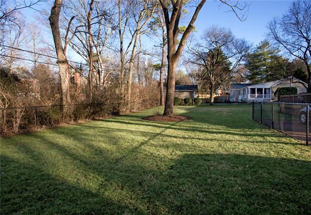 106 Alton Road Nashville, TN 37205 - Photo 15 of 15 Room for a playset, fenced for your dog, perfect for all!