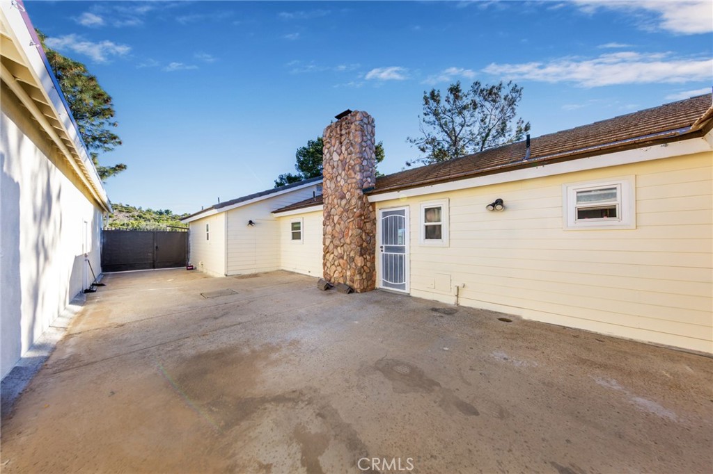 6401 Hubbard Road Acton, CA 93510 - Photo 4 of 20