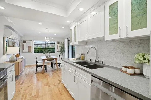 $948,000 | 410 Sheridan Avenue, Unit 103, Palo Alto, CA 94306