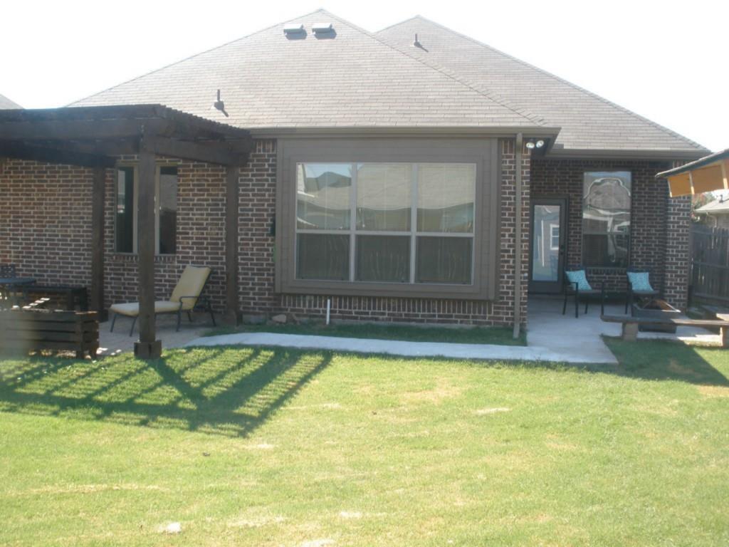511 Mimosa Trail Forney, TX 75126 - Photo 24 of 30 Before bushes