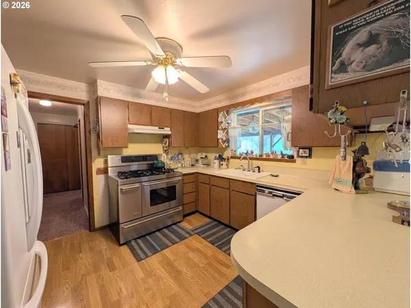 $325,000 | 60923 Overlook Drive, Cove, OR 97824