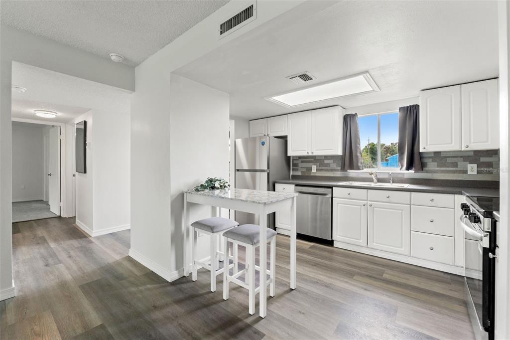 7131 Dell Road, Unit 2 New Port Richey, FL 34653 - Photo 9 of 32