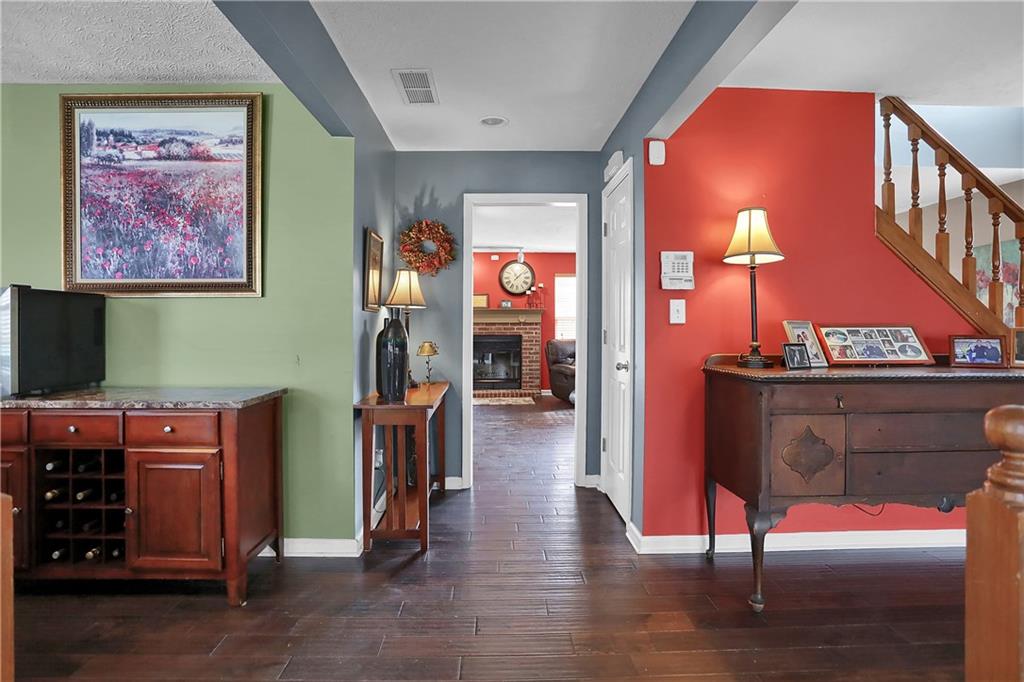 4909 Melbourne Road Indianapolis, IN 46228 - Photo 4 of 51 Gallery Image 4