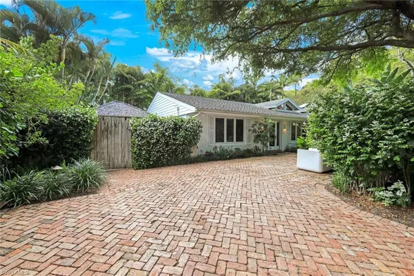 $30,000 | 295 6th Street North, Naples, FL 34102