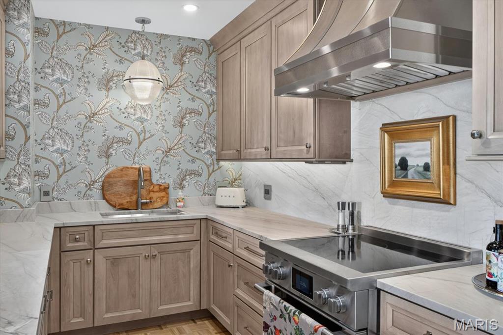 816 South Hanley Road, Unit 15B Clayton, MO 63105 - Photo 11 of 48