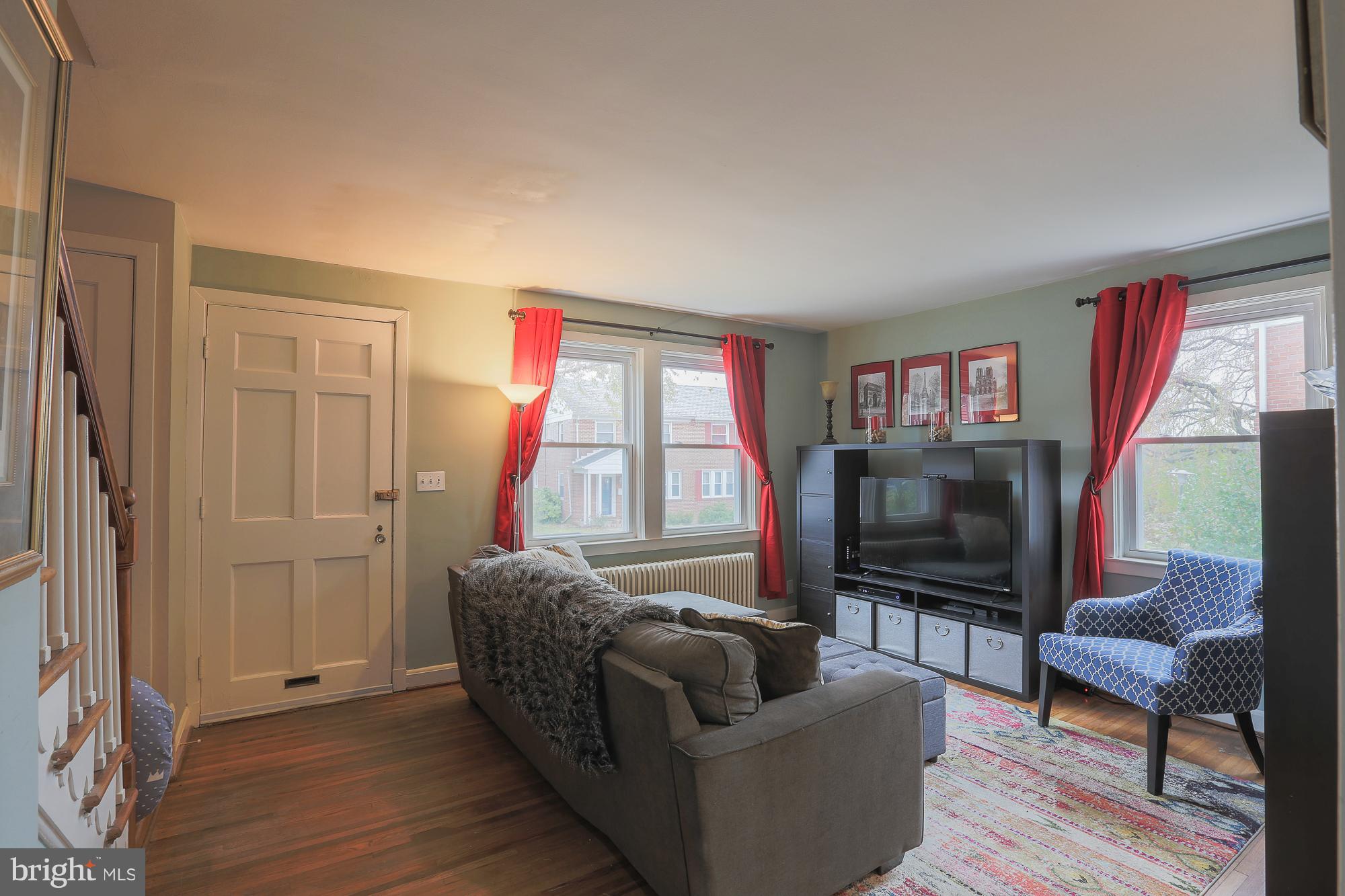 403 Croydon Road Baltimore, MD 21212 - Photo 10 of 30 Living Room