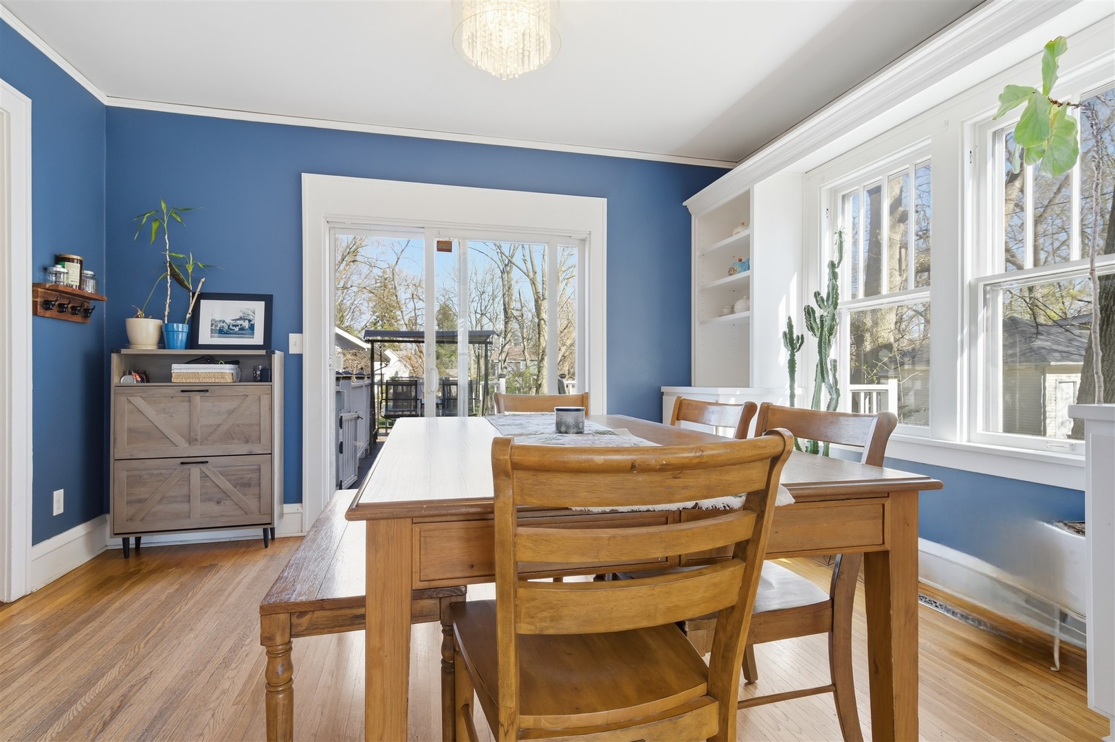 600 Normal Avenue Normal, IL 61761 - Photo 9 of 29 a table and chairs in a room with a window