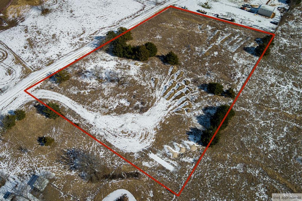 982 Willy Vester Road Van Alstyne, TX 75495 - Photo 17 of 28 a view of a backyard