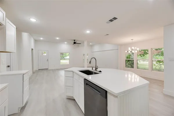 $299,900 | 302 Newsom Road, Mesquite, TX 75149