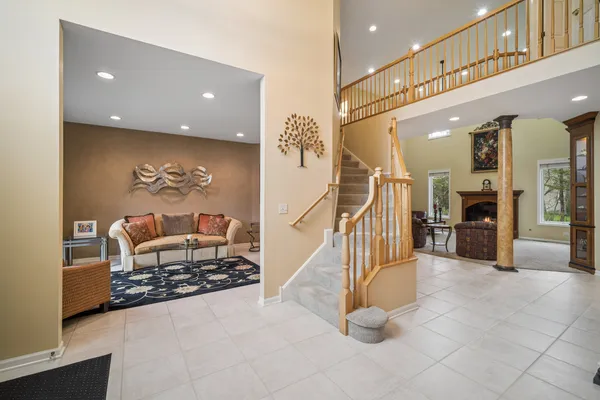 $989,000 | 2262 Carlyle Court, Buffalo Grove, IL 60089