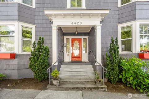 $475,000 | 4420 Dayton Avenue North, Unit 2, Seattle, WA 98103