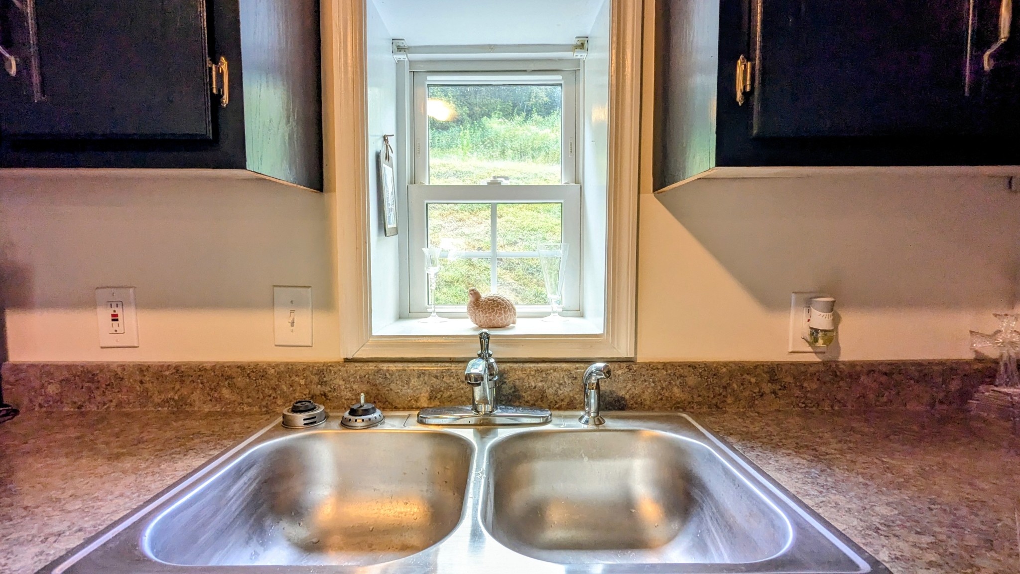 335 Turkey Creek Road Carthage, TN 37030 - Photo 12 of 36 a bathroom with a sink and a bathtub