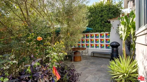 $1,645,000 | 9009 Lloyd Place, West Hollywood, CA 90069