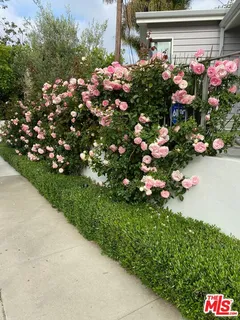 $1,645,000 | 9009 Lloyd Place, West Hollywood, CA 90069