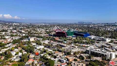 $1,645,000 | 9009 Lloyd Place, West Hollywood, CA 90069