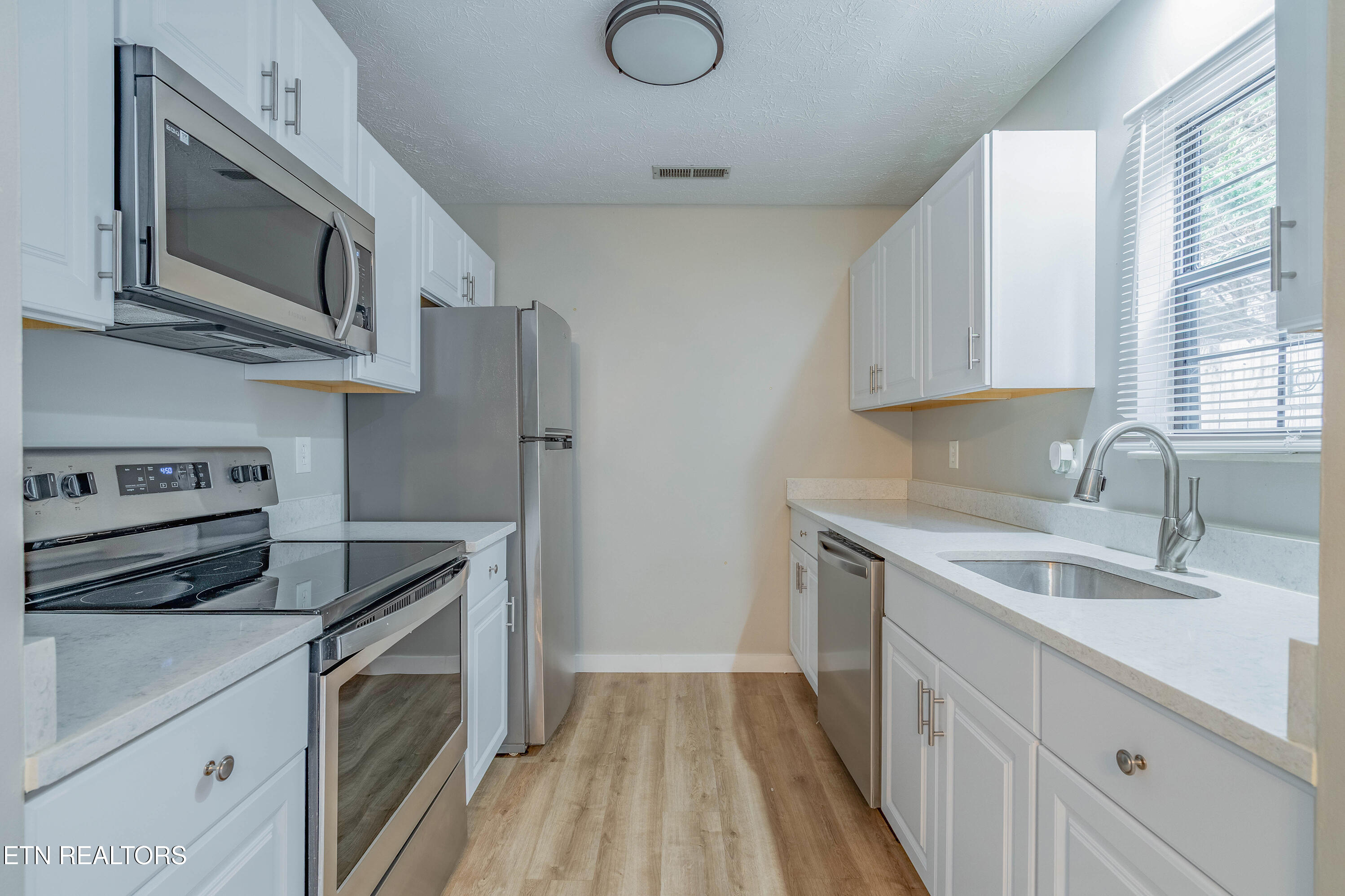 2705 Sood Road, Unit G Knoxville, TN 37921 - Photo 7 of 26 A7301133-HDR