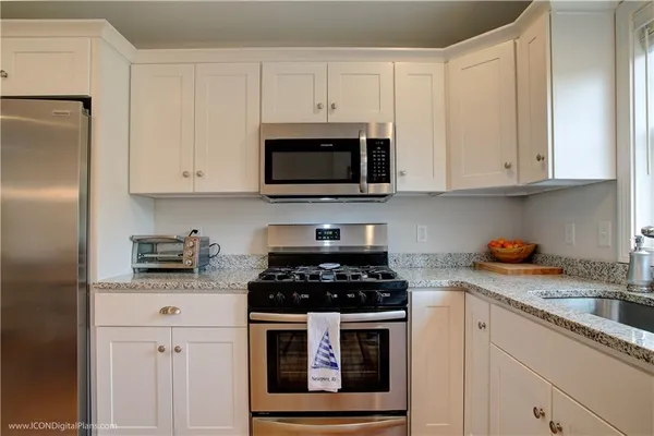$3,000 | 56 Mariner Way, Middletown, RI 02842