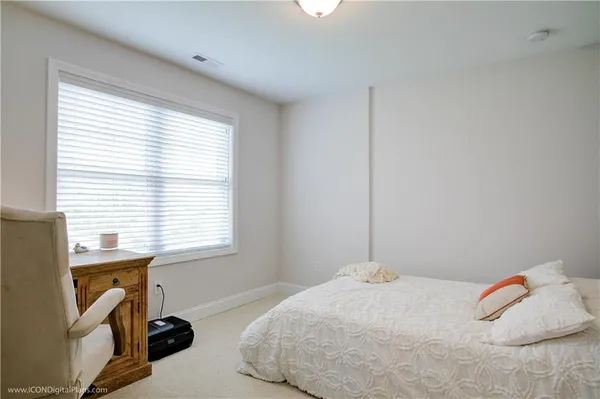 $3,000 | 56 Mariner Way, Middletown, RI 02842