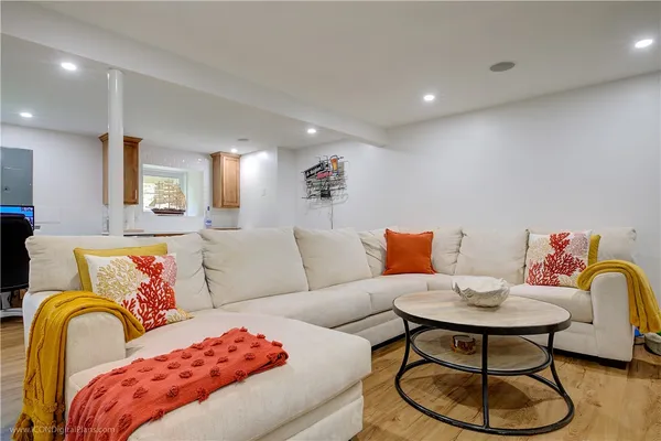 $3,000 | 56 Mariner Way, Middletown, RI 02842