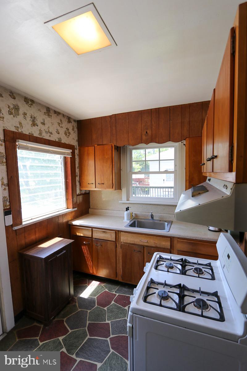 1952 Susquehanna Road Abington, PA 19001 - Photo 21 of 44