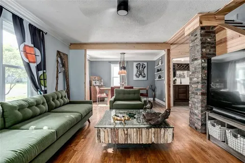 $259,000 | 8300 Ward Parkway Plaza, Kansas City, MO 64114