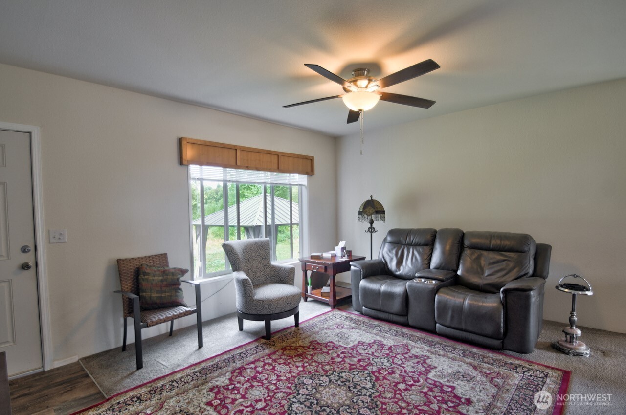 273 Jorgensen Road Onalaska, WA 98570 - Photo 6 of 34 Gallery Image 6