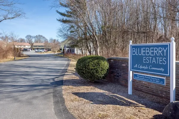 $2,150 | 2 Blueberry Drive(55 Plus), Unit 6, Lakeville, MA 02347
