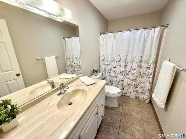 $249,900 | 169 Greenwoods Lane, Unit 169, East Windsor, CT 06088