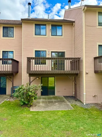 $249,900 | 169 Greenwoods Lane, Unit 169, East Windsor, CT 06088