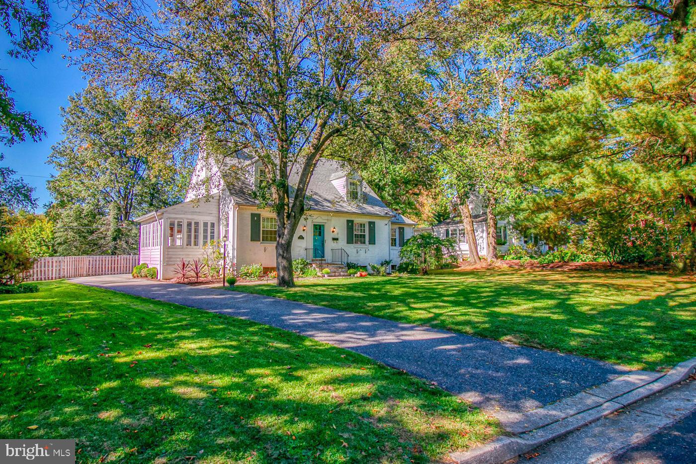 103 Greenbrier Road Towson, MD 21286 - Photo 5 of 53 Large, flat, front yard