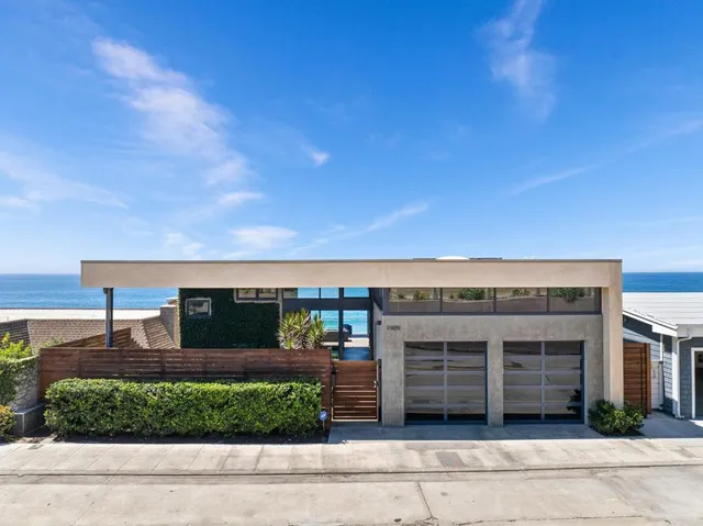 a view of a large building