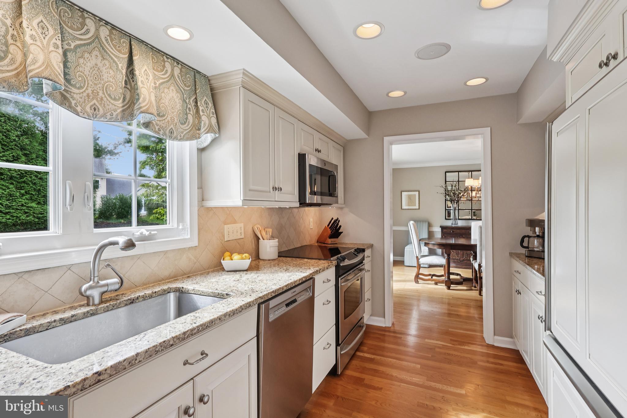 633 Foxfields Road Bryn Mawr, PA 19010 - Photo 11 of 44 Kitchen