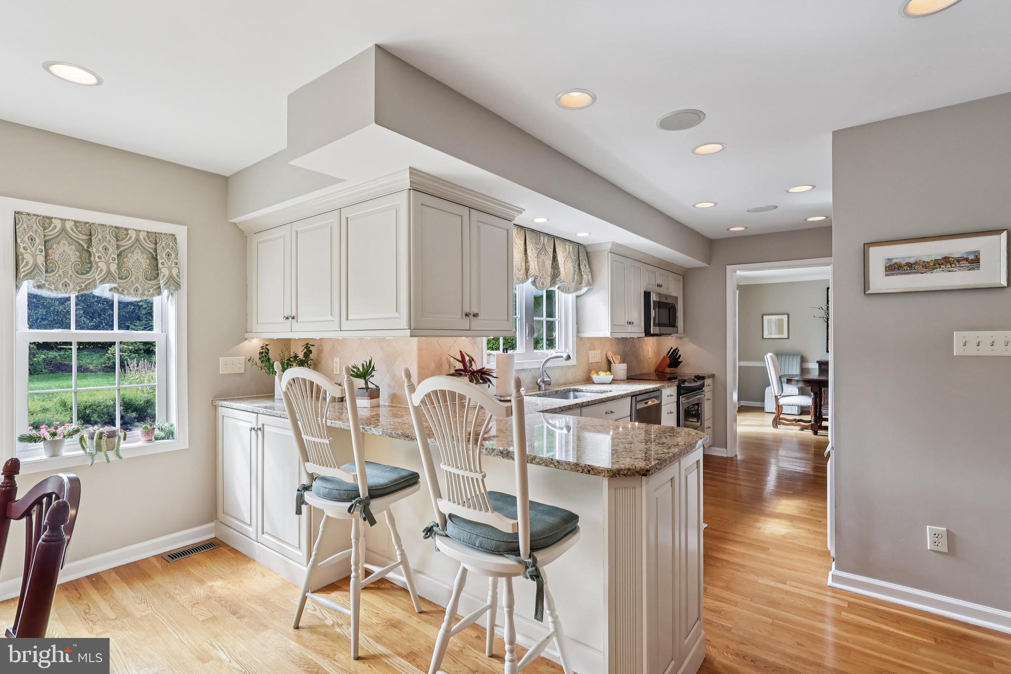 633 Foxfields Road Bryn Mawr, PA 19010 - Photo 12 of 44 Breakfast bar seating