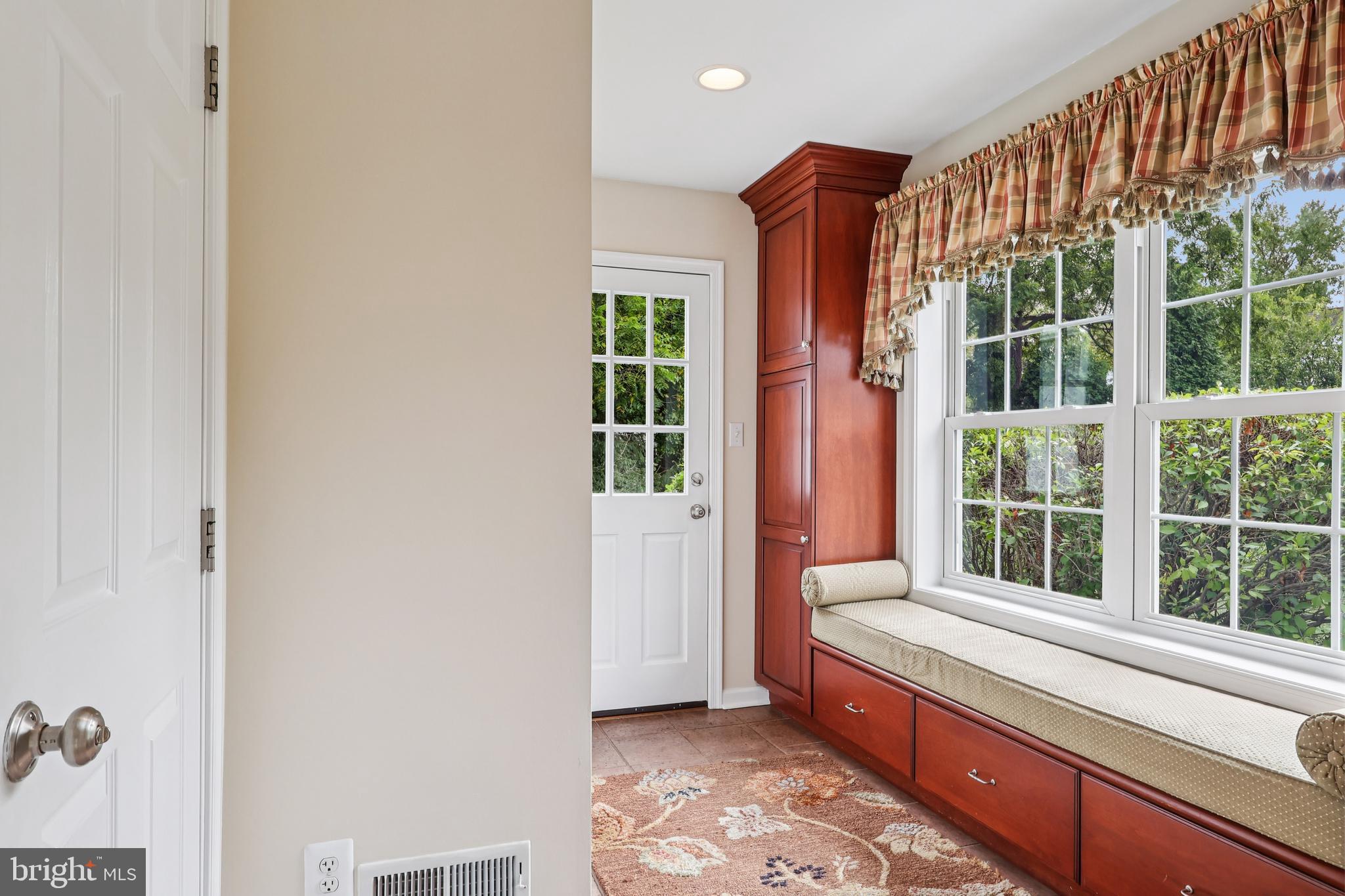 633 Foxfields Road Bryn Mawr, PA 19010 - Photo 19 of 44 Mudroom