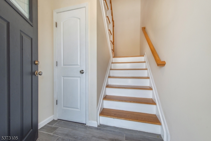 848 Lafayette Street Elizabeth, NJ 07201 - Photo 2 of 21 a view of entryway