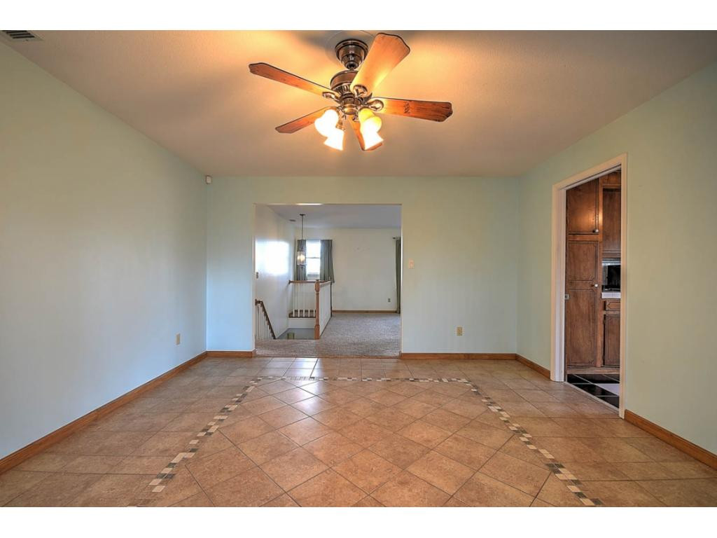 309 Mockingbird Road Bristol, TN 37620 - Photo 8 of 21 Photo 8