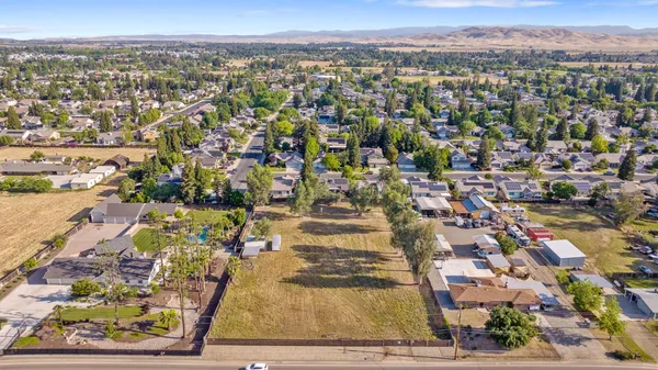 $1,599,900 | 2033 Alluvial Avenue, Clovis, CA 93611