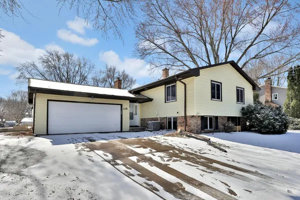 $315,000 | 738 County Rd B East, Maplewood, MN 55117