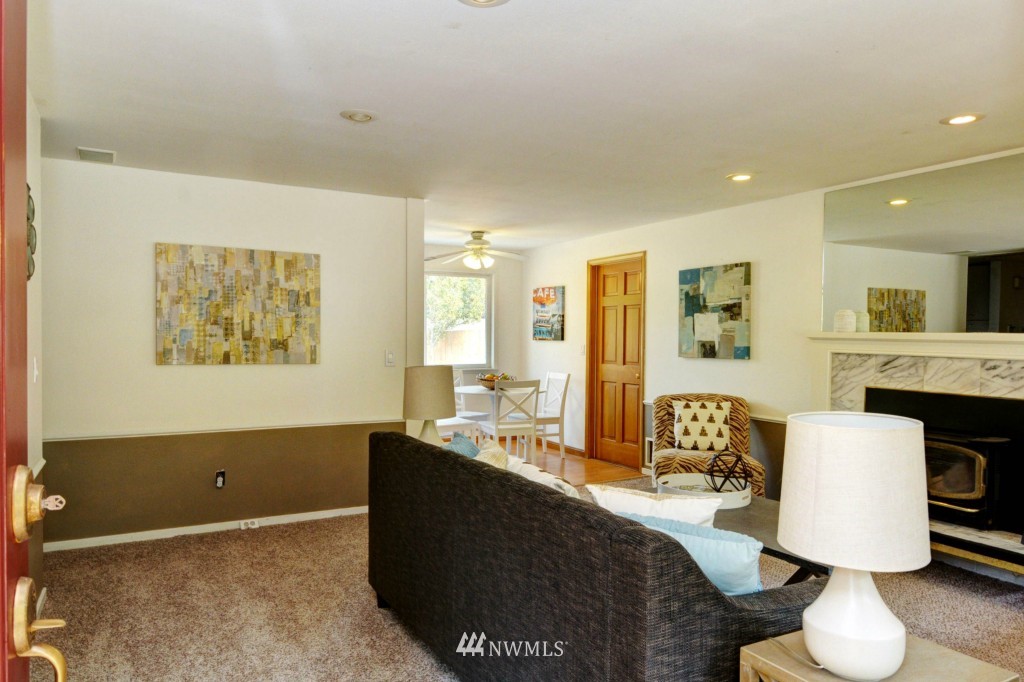 3227 193rd Place Southeast Bothell, WA 98012 - Photo 3 of 15 Gallery Image 3