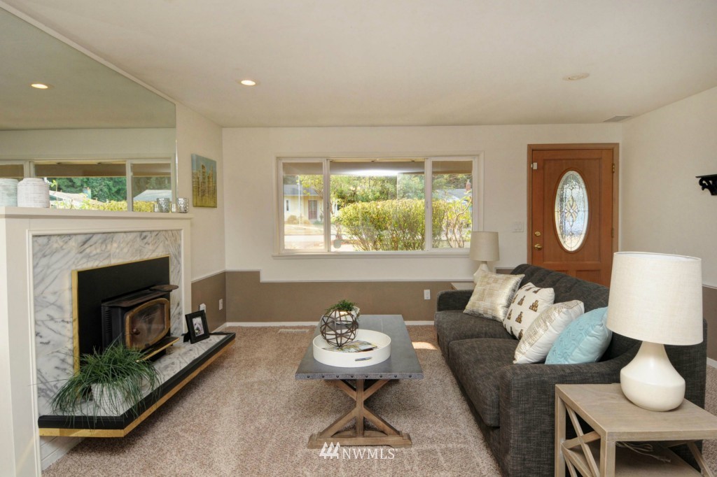 3227 193rd Place Southeast Bothell, WA 98012 - Photo 4 of 15 Gallery Image 4