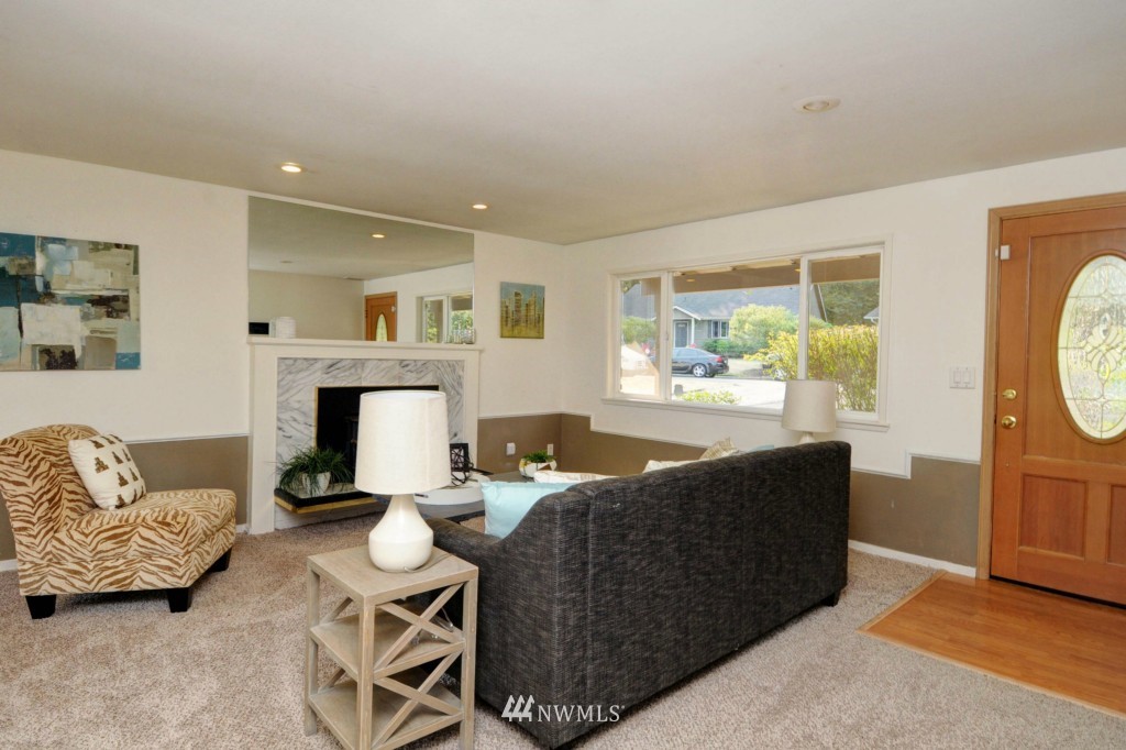 3227 193rd Place Southeast Bothell, WA 98012 - Photo 5 of 15 Gallery Image 5