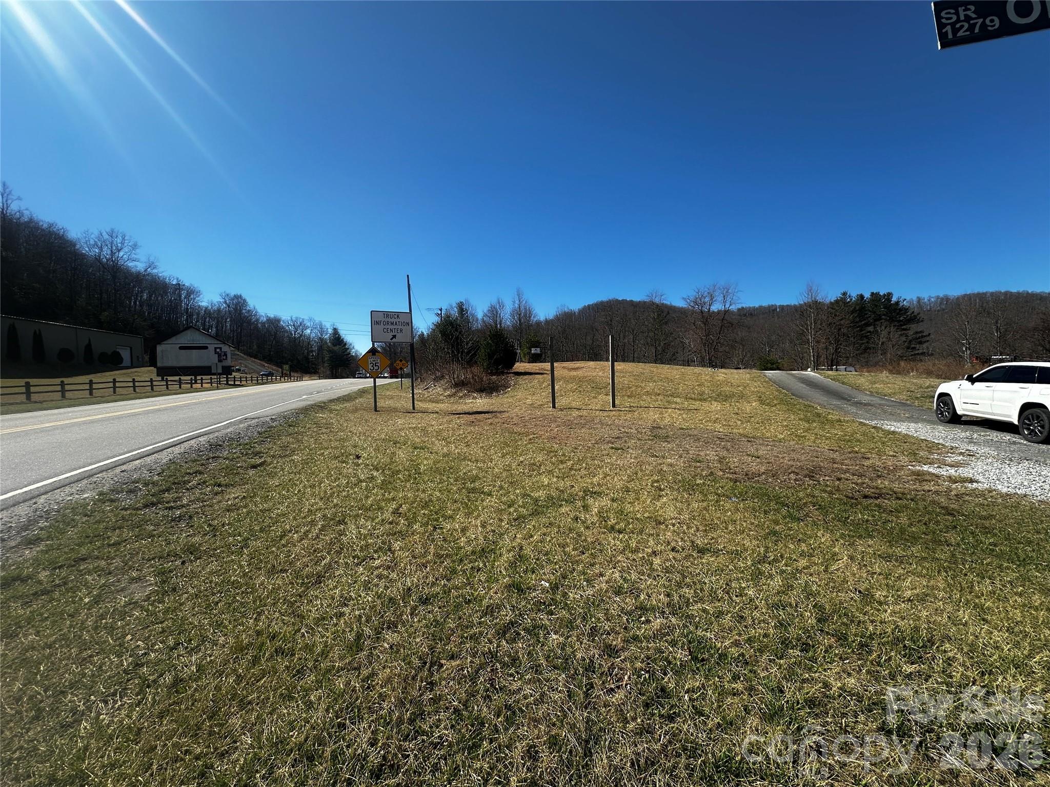 400 Old Dale Road Spruce Pine, NC 28777 - Photo 18 of 24 a view of outdoor space and yard