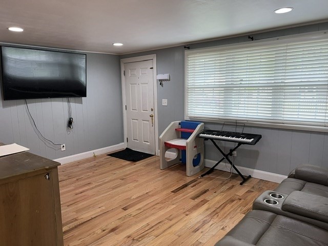 289 Burnham Road Lowell, MA 01852 - Photo 13 of 22