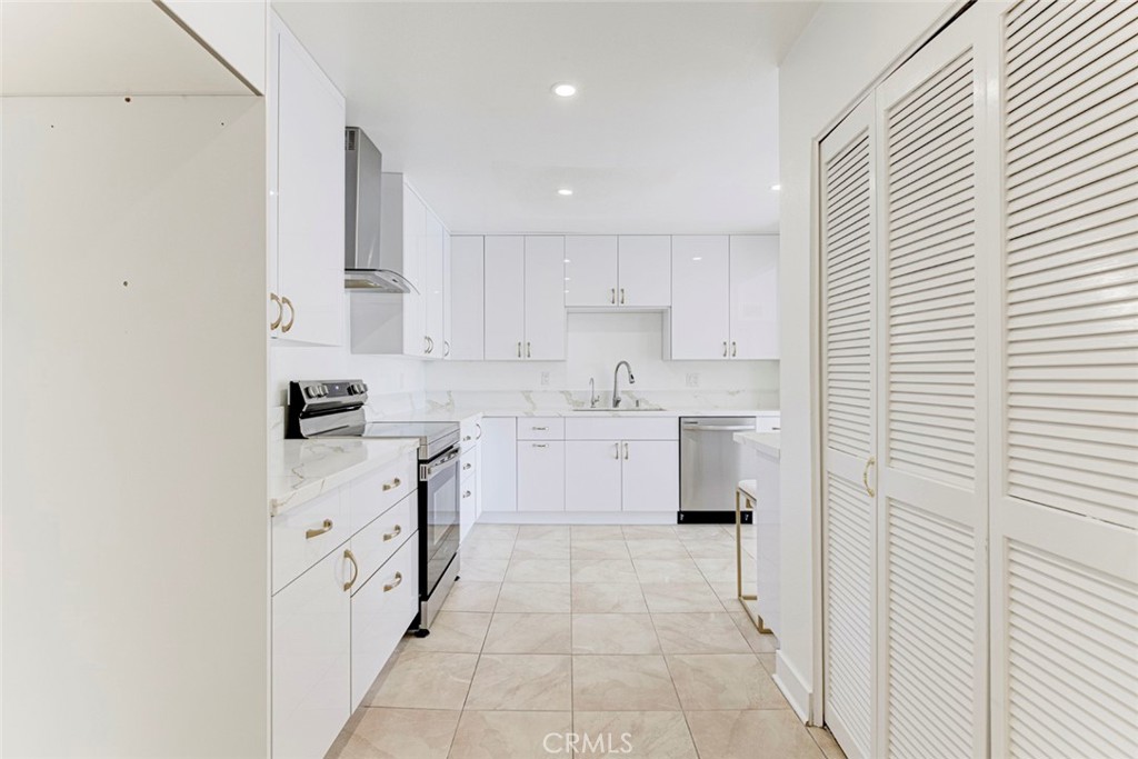 1325 Valley View Road, Unit 301 Glendale, CA 91202 - Photo 19 of 43