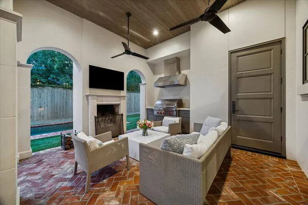$6,949,000 | 3818 Del Monte Drive, Houston, TX 77019