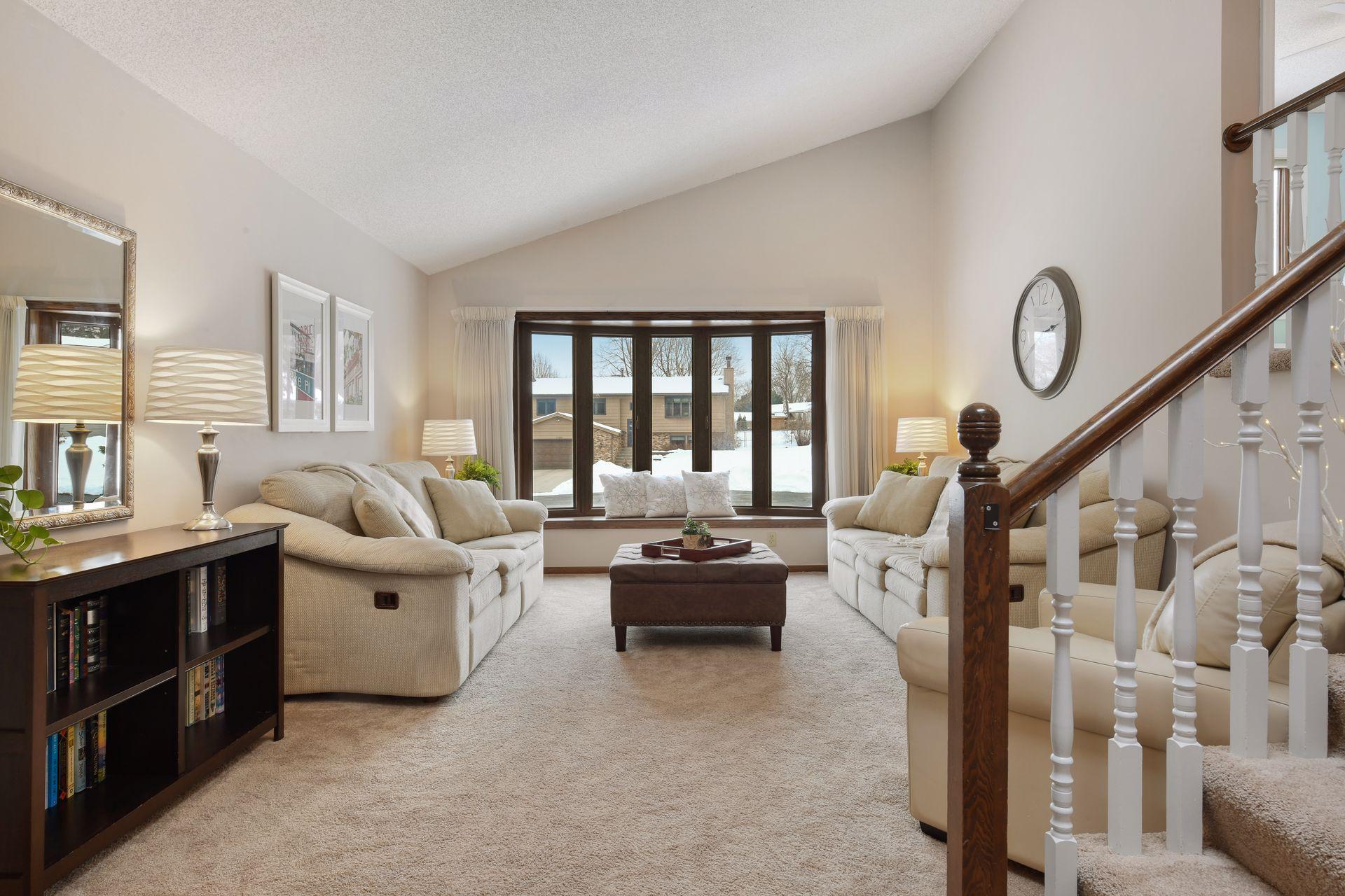 17253 Round Lake Road Eden Prairie, MN 55346 - Photo 5 of 64